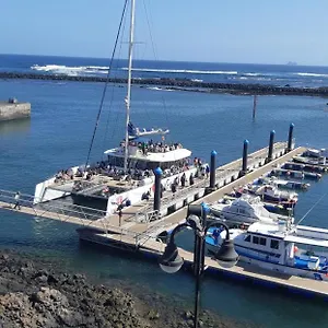 https://apartamento-montaa-clara.in-canary-islands.com